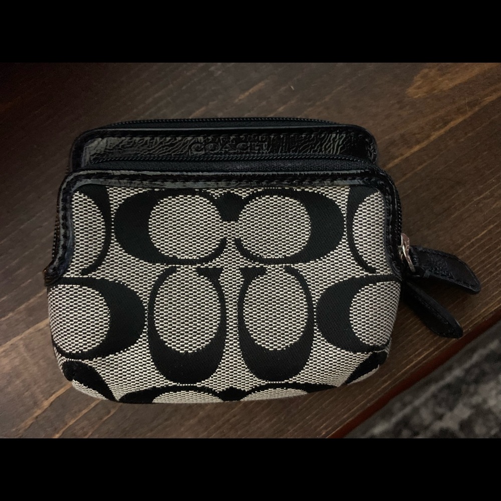 - SOLD - Authentic COACH Park Double Zip Coin Card Wallet Case